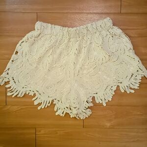 En Creme Cream Lace High Waist Shorts